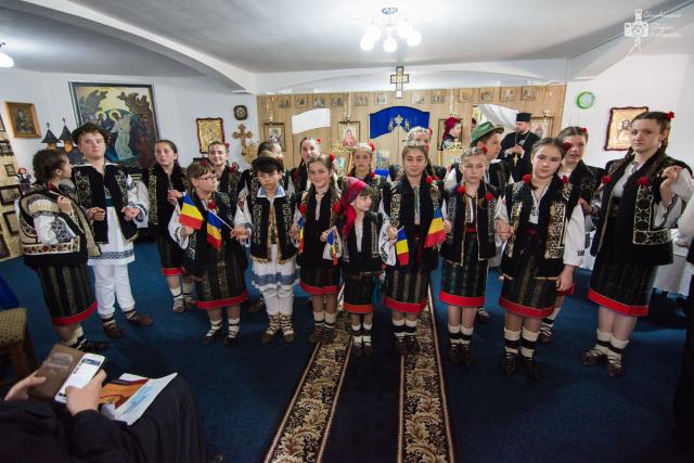Simpozion național și Liturghie Arhierească, în Parohia Straja