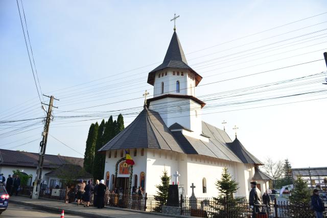 Resfinţire de biserică în parohia filantropiei creştine din Paşcani