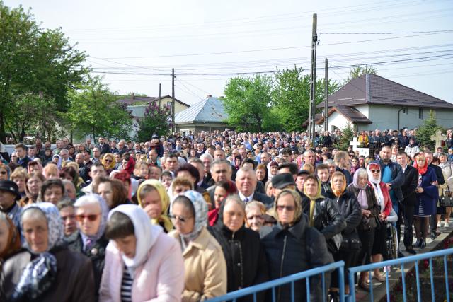 Resfinţire de biserică în parohia filantropiei creştine din Paşcani