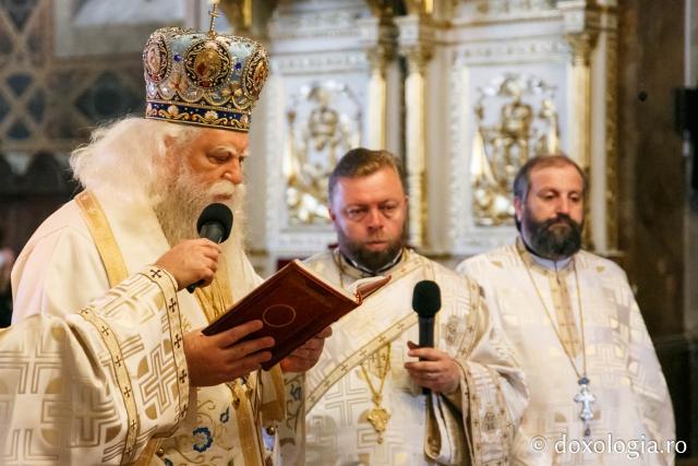 Sfânta Liturghie și rugăciuni de pomenire pentru cei 378 de ani de ocrotire ai Sfintei Cuvioase Parascheva
