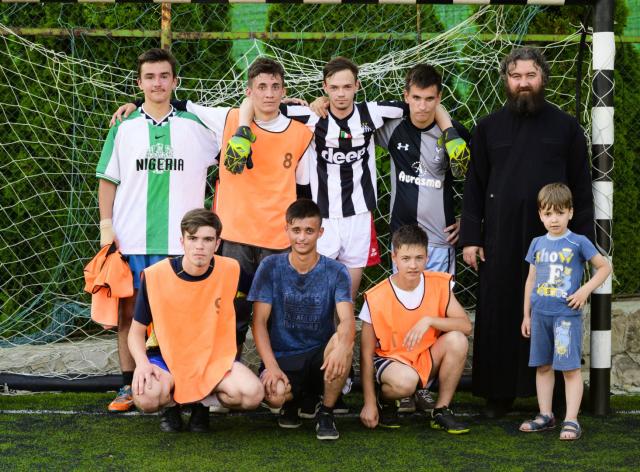 Aproximativ 750 de jucători s-au înscris la Campionatul de Fotbal al Arhiepiscopiei Iașilor