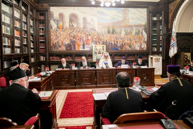Patriarhul Daniel prezidează întâlnirea Comisiei de Statut şi regulamente a Sfântului Sinod