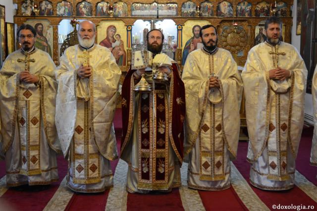 Întâlnirea tinerilor din Piatra Neamț, eveniment aflat la a V-a ediție: Sfânta Liturghie „Izvorul vieții”