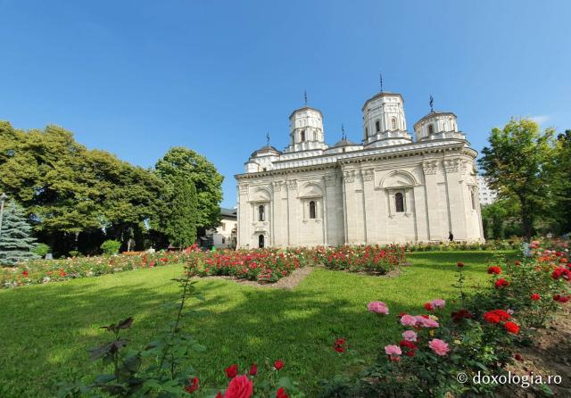 (Foto) Raiul de la Mănăstirea Golia