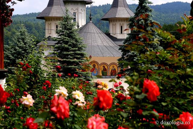 (Foto) Mănăstirea Sihăstria de ziua Tuturor Sfinților