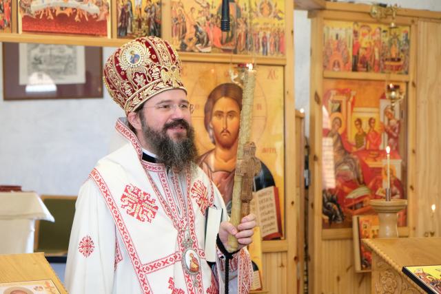 PS Macarie, către tineri: „Păziți-vă tinerețea de curentele otrăvitoare ale acestei lumi care pot să vă târască în prăpastia ratărilor și eșecurilor!”