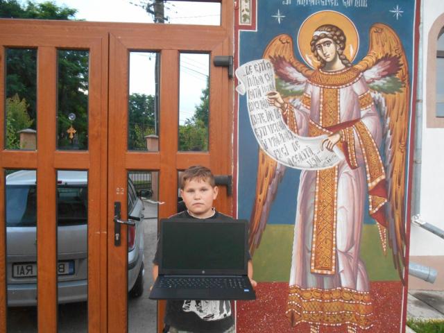 Parohia Chișcăreni premiază copiii sârguincioși