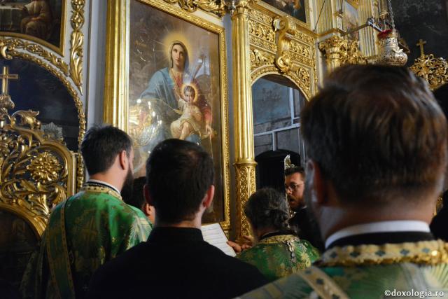 Sărbătoarea Bisericii la Catedrala Mitropolitană din Iași – Praznicul Pogorârii Duhului Sfânt