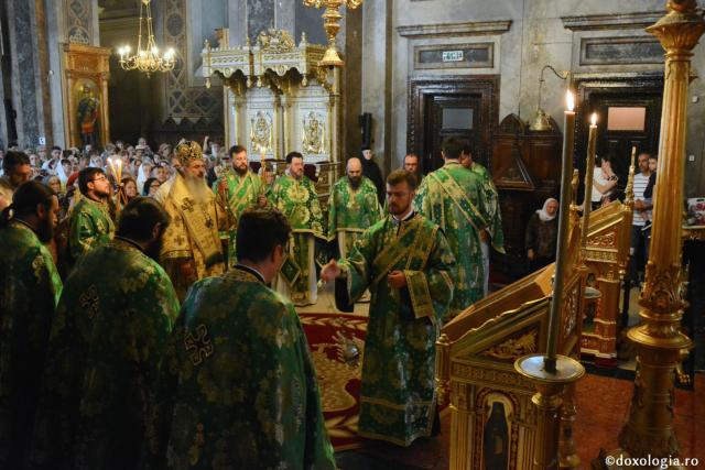 Sărbătoarea Bisericii la Catedrala Mitropolitană din Iași – Praznicul Pogorârii Duhului Sfânt