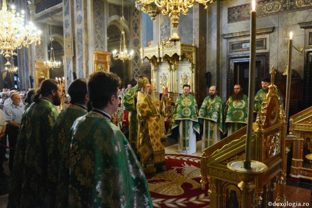 Sărbătoarea Bisericii la Catedrala Mitropolitană din Iași – Praznicul Pogorârii Duhului Sfânt