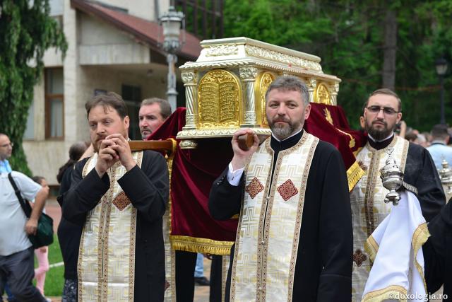 Orașul Piatra Neamț în zi de sărbătoare