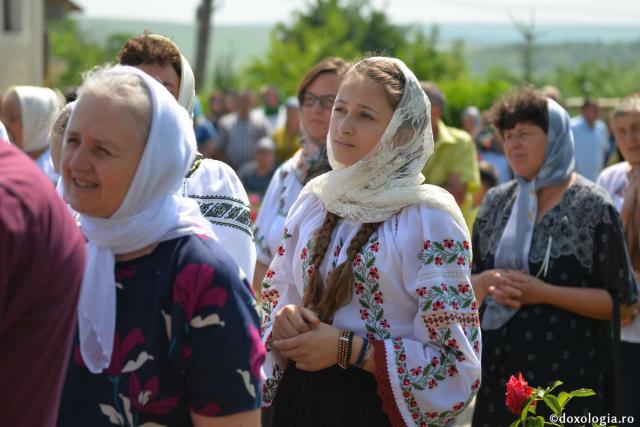 Sărbătoarea Preasfintei Treimi la Mănăstirea Eșanca