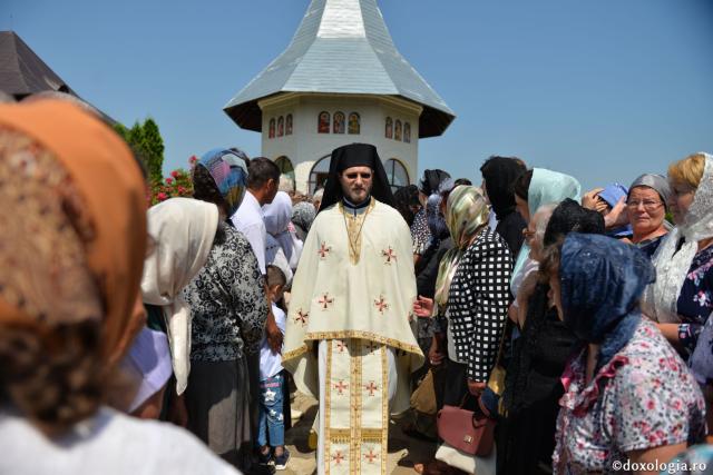 Sărbătoarea Preasfintei Treimi la Mănăstirea Eșanca