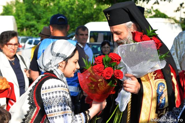 Biserica „Sfântul Arhidiacon Ștefan” din Tătărași a fost sfințită de doi arhierei