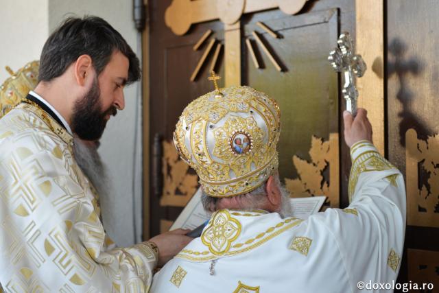 Biserica „Sfântul Arhidiacon Ștefan” din Tătărași a fost sfințită de doi arhierei