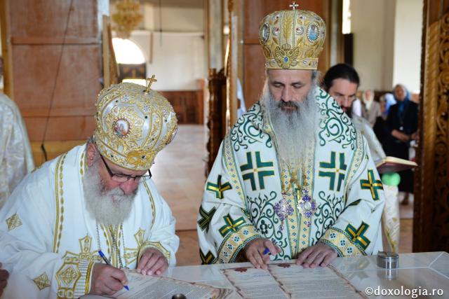 Biserica „Sfântul Arhidiacon Ștefan” din Tătărași a fost sfințită de doi arhierei
