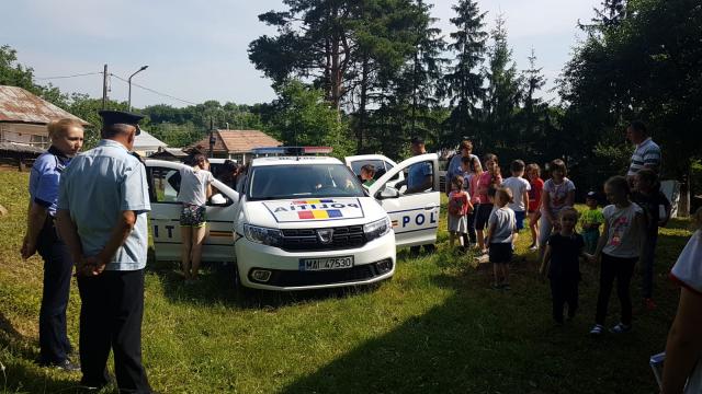 Programul &quot;Școala de vară&quot; a debutat în trei parohii din Protoieria Sascut