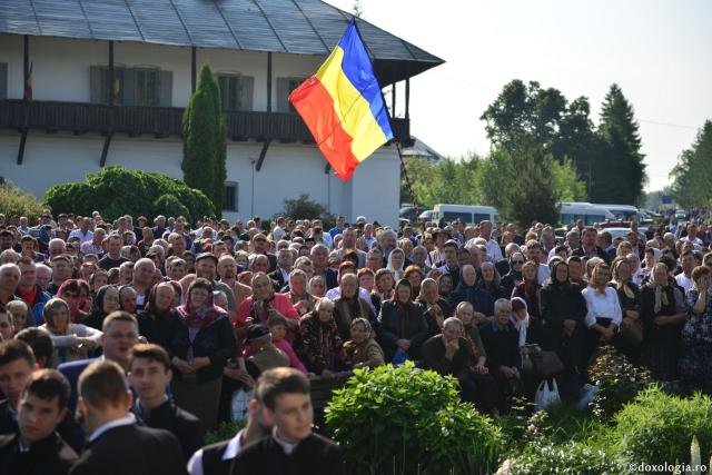 (Foto) Sfânta Liturghie Arhierească de hramul Mănăstirii Neamț – 2019