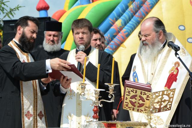 Ziua Copilului sărbătorită în Episcopia Hușilor – PS Ignatie: „Fiecare dintre voi sunteți o poveste luminoasă”