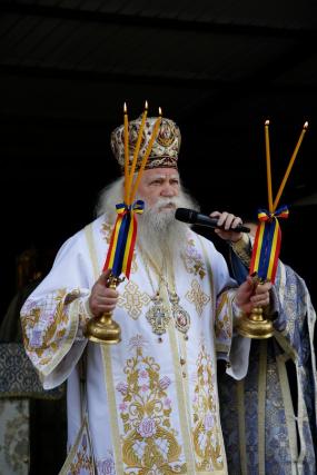 Biserica din Mateieni a primit veşmântul sfinţirii