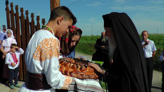 Sărbătoarea Sfântului Ilie în Parohia Suha: „Atunci când omul se îndepărtează de Dumnezeu, se îndepărtează şi de semeni”