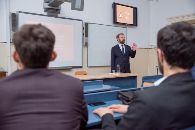 Doi noi conferenţiari la Facultatea de Teologie Ortodoxă din Iaşi