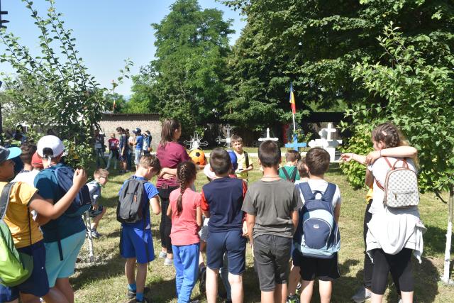 Tabăra din pridvorul satului – Hârțești 2019