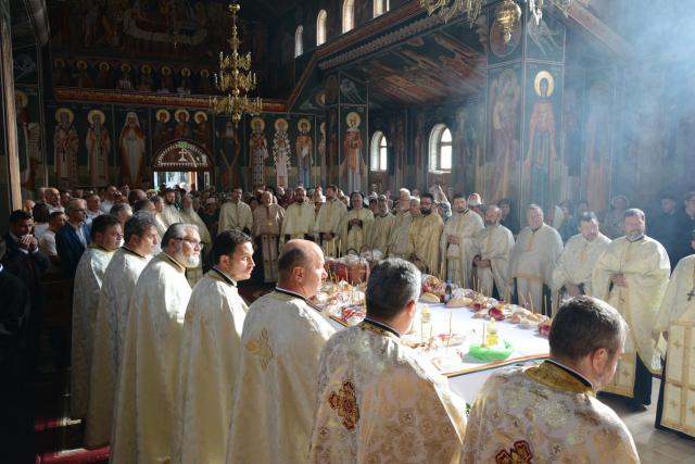 Biserica „Binecredinciosul Ștefan cel Mare și Sfânt” și-a serbat hramul – a început Festivalul „Gavriil Musicescu”