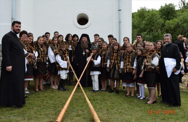 Excursie educativă şi activitate cultural-misionară a Grupului „Vlăstarele Rarăului“ din Câmpulung Moldovenesc