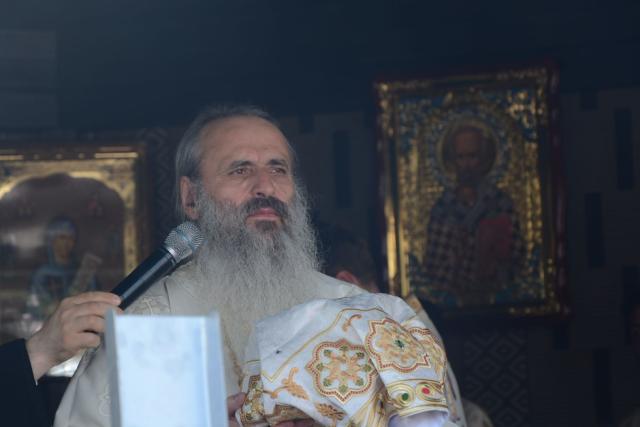 Biserica din Moimești, închinată Sfintei Parascheva, a fost sfințită de IPS Teofan