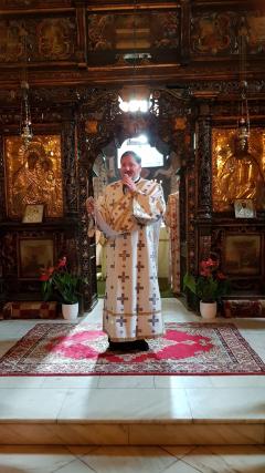 IPS Părinte Pimen a slujit Sfânta Liturghie la Mănăstirea „Sfântul Ioan cel Nou de la Suceava”