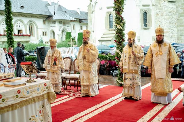 Hramul cel mare al Putnei: „O numim Maica Domnului și avem credință că este și Maica noastră a tuturor”