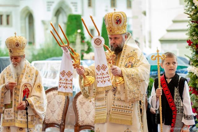 Hramul cel mare al Putnei: „O numim Maica Domnului și avem credință că este și Maica noastră a tuturor”