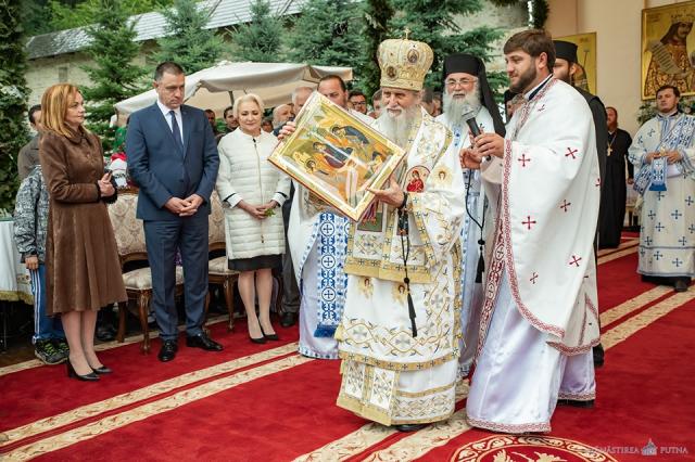 Hramul cel mare al Putnei: „O numim Maica Domnului și avem credință că este și Maica noastră a tuturor”