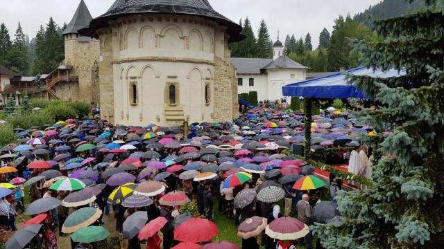 Hramul cel mare al Putnei: „O numim Maica Domnului și avem credință că este și Maica noastră a tuturor”