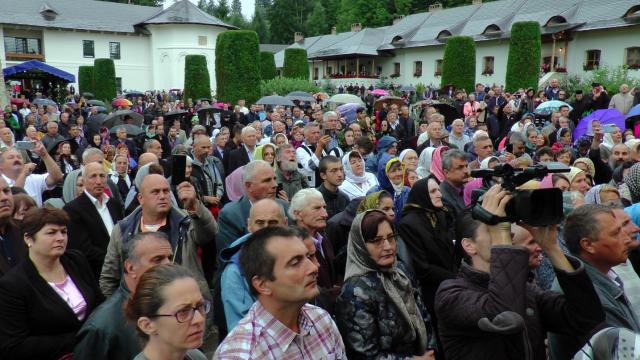 Hramul cel mare al Putnei: „O numim Maica Domnului și avem credință că este și Maica noastră a tuturor”