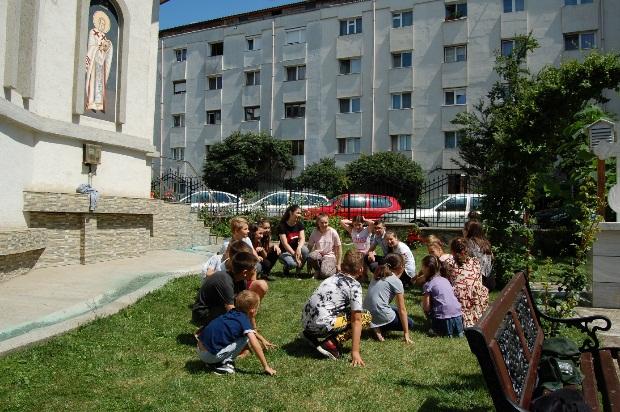 Școală de vară la Biserica „Acoperământul Maicii Domnului” din Suceava