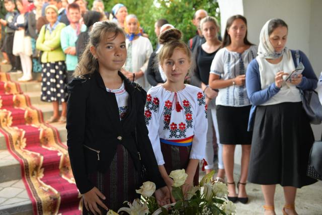 Biserica din Rediu – Ruginoasa a fost sfințită de Mitropolitul Moldovei și Bucovinei