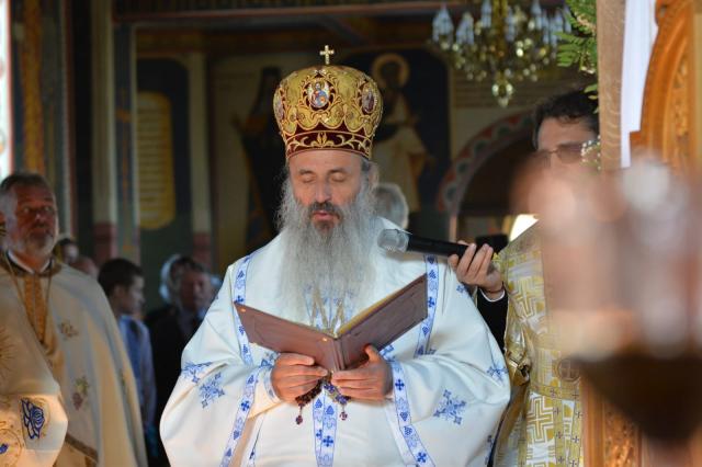 Biserica din Rediu – Ruginoasa a fost sfințită de Mitropolitul Moldovei și Bucovinei