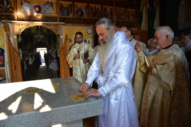 Biserica din Rediu – Ruginoasa a fost sfințită de Mitropolitul Moldovei și Bucovinei