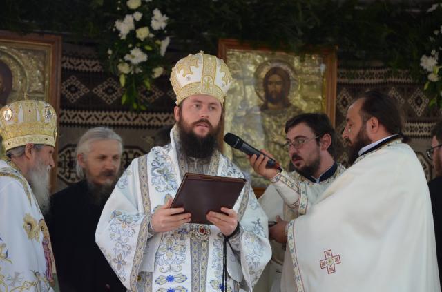 IPS Arhiepiscop Pimen, la împlinirea a 90 de ani: „Sunt copilul răsfățat al bucovinenilor!”