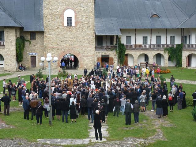 Părintele Filaret Teodorescu a fost înmormântat la Mănăstirea Neamț