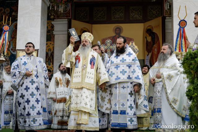 Sărbătoarea Sfintei Teodora de la Sihla la Mănăstirea Sihăstria: 4 ierarhi ai Bisericii noastre au oficiat Sfânta Liturghie