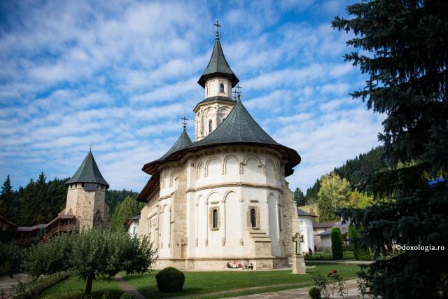 Mănăstirea Putna: Programul sărbătorii Adormirii Maicii Domnului (14-16 august)