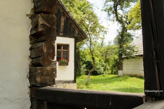 Elogiul satului tradițional românesc