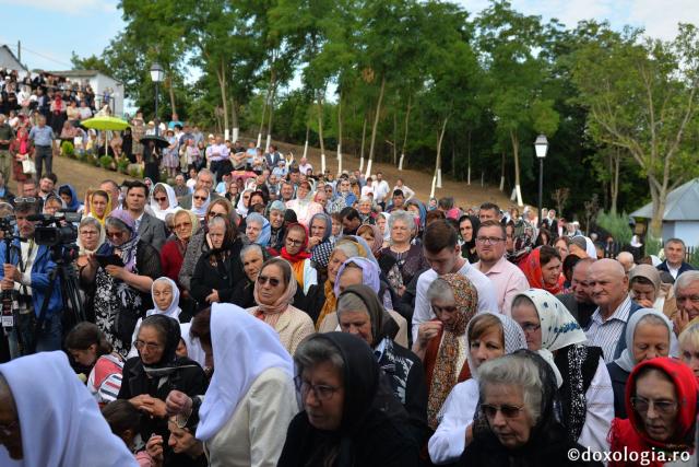 Mitropolitul Banatului a slujit la Schitul „Sfântul Ioan Iacob de la Neamț” din Crăiniceni - Horodiștea