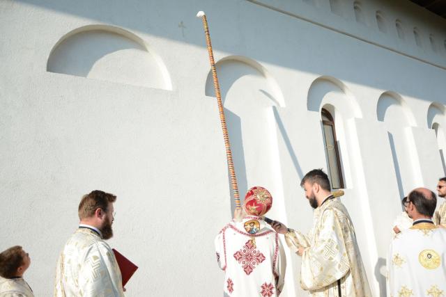Biserica „Sfinții Arhangheli” din Sculeni a fost sfințită de IPS Mitropolit Teofan