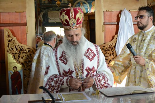 Biserica „Sfinții Arhangheli” din Sculeni a fost sfințită de IPS Mitropolit Teofan