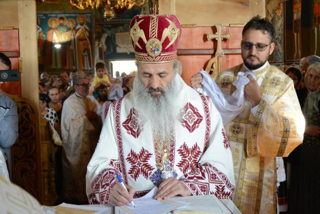 Biserica „Sfinții Arhangheli” din Sculeni a fost sfințită de IPS Mitropolit Teofan