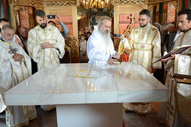 Biserica „Sfinții Arhangheli” din Sculeni a fost sfințită de IPS Mitropolit Teofan